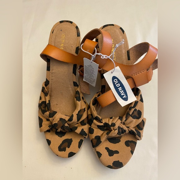 Old Navy Shoes - New WEDGE SANDALS Old Navy Platform thread 3.5 Heels Sz 7 brown Cheetah Print